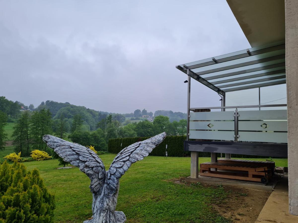 Dahoam By Fam. Franz Appartement Gamlitz Buitenkant foto