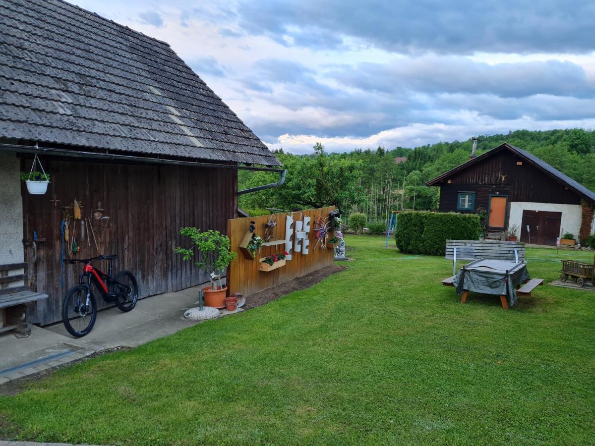Dahoam By Fam. Franz Appartement Gamlitz Buitenkant foto
