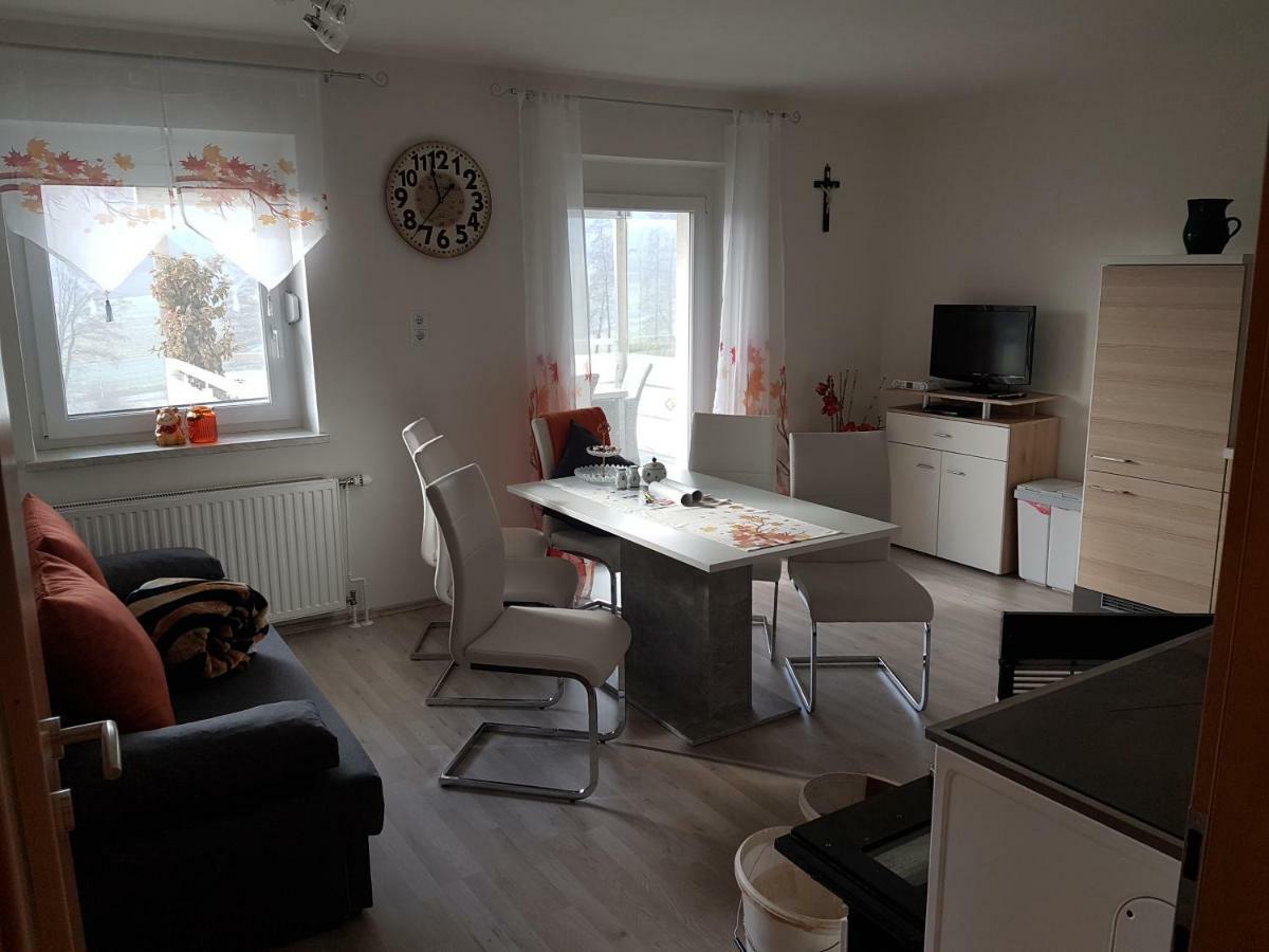 Dahoam By Fam. Franz Appartement Gamlitz Buitenkant foto